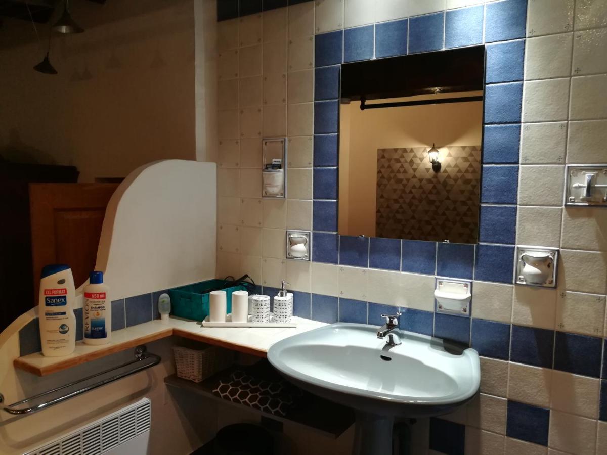 Chambres A Part Crespin  Екстериор снимка